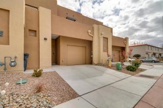3 Mi to Old Town Albuquerque Townhome with Yard! - Albuquerque - 8
