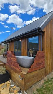 Romantic Valley Cabin - Outdoor Bath - 7