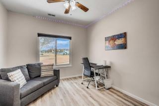 Pony Meadows Family Escape with BBQ & Workspace - 8