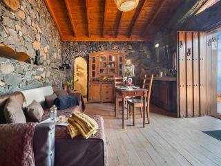 Holiday Home in Tenerife with Private Garden - La Corujera - 9