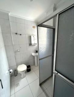 Apto na quadra da Praia, com vista lateral - Santos - 8