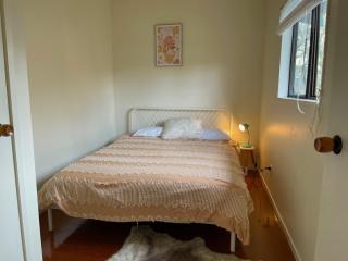 Hosts on the Coast Cooks Crib - 3