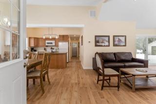 Cozy Cottage with Hot Tub and Lake Access - Grand Junction - 3
