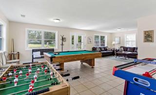 Open Concept Lakefront Home with Rec Room and Fire Pit - Grand Junction - 6