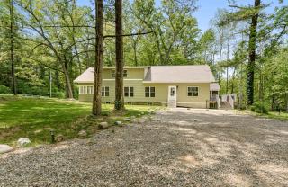 Impressive Dual Woods and Lake Homes That Sleep 32 - 4