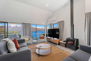 Fabulous Lake View Home All new furniture - Queenstown - 2