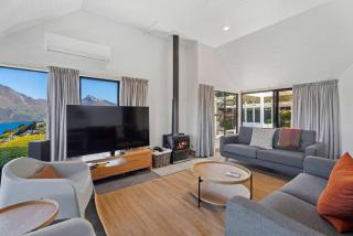 Fabulous Lake View Home All new furniture - Queenstown - 9