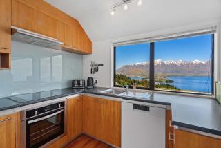 Fabulous Lake View Home All new furniture - Queenstown - 7