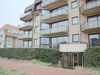 Apartment in Nieuwpoort near Sandy Beach - 0