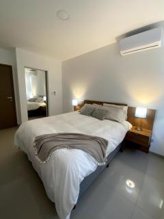 Departamento en zona empresarial - 1