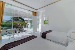 Superb 3 Bed Villa, Walk to Beach, Fast Wi-Fi, - 5