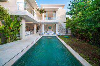 Superb 3 Bed Villa, Walk To Beach, Fast Wi-fi, - Seminyak - 9