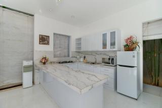 Superb 3 Bed Villa, Walk To Beach, Fast Wi-fi, - Seminyak - 4