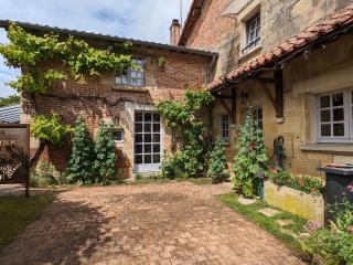 Gîte rénové avec jardin clos, cheminée et baby-foot à Contrisson, proche du Lac du Der. - FR-1-585-16 - - 3