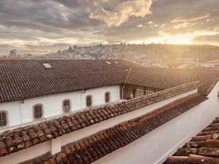 Friends Hotel & Rooftop - Historic Center & Museums - Quito - 9