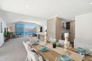 Spectacular views large 3-bedroom house - 8