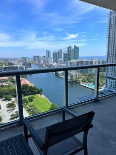 Miami Studio 2 Queen Beds and Amazing Views - Hallandale Beach - 2