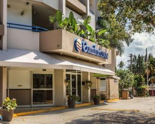 Comfort Inn & Suites - Levittown - 8