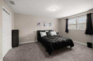 Quiet Townhome, Near Lakefront and Downtown - Superfast WiFi - Chicago - 2
