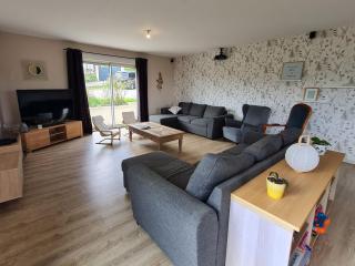 Spacieux gîte contemporain avec terrasse panoramique et piscine chauffée - FR-1-584-373 - Favières - 7