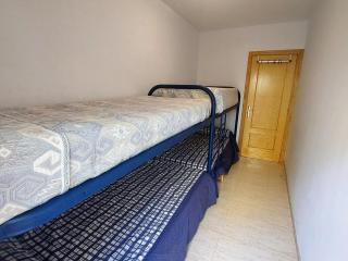 Apartamento en Llançà con terraza, parking, Wifi y se admiten mascotas - ES-170-95 - Llança - 3