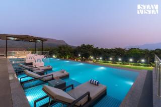 StayVista at The Nest at Canary Farms - Pool, Lawn - Āmbavna - 8