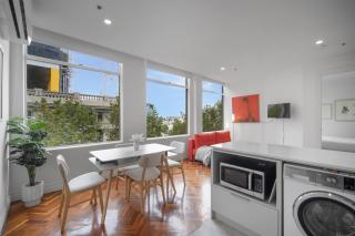 Chic 1-Bed Apartment In the Heart of Melbourne - 3