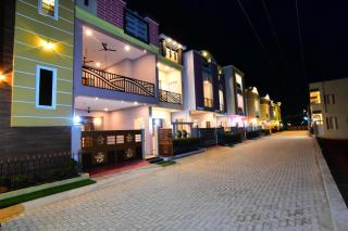 SPR Paradise Inn - - 8