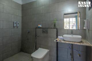 StayVista at Grey Sky 3 BHK villa with Pool, Balcony, and Scenic View at Udaipur - 1