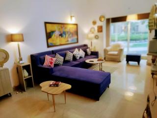 Studio Apartment with Green Lawn - 5