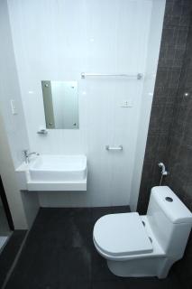 The Paragon Hotel and Restaurant - 2