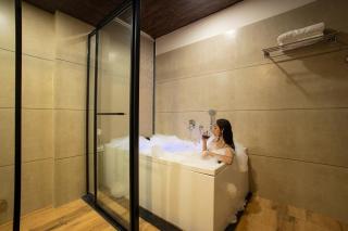 The Merlin's Groove - 7