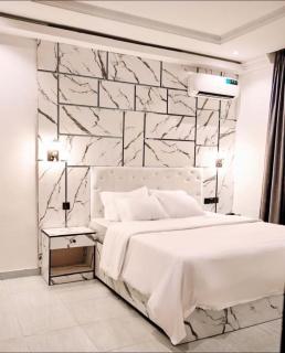 York V Hotel And Suite - Benin-Stadt - 3