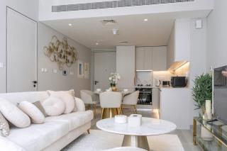 1 Bedroom Marina with Canal View - 8