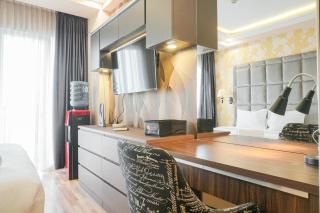Warm & Cozy Studio at Signature Park Grande Apartment By Travelio - 2