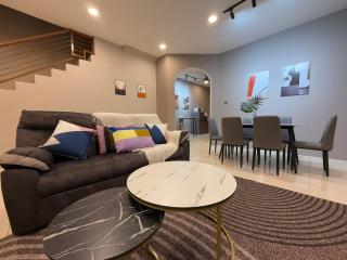 FunkyVila6 14Pax 4BR Near188Tower, HTTA, Airport - 7