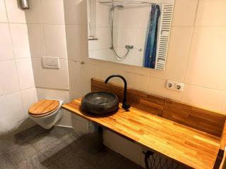 Bauernhof Privatzimmer Reni mit Gemeinschaftsbad Free WiFi - Hausbreitenbach - 9