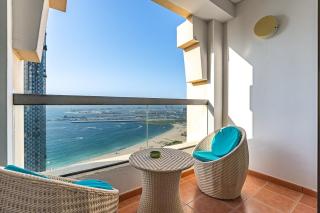 Bright and Spacious 2BR with Pool and Gym Access - 8