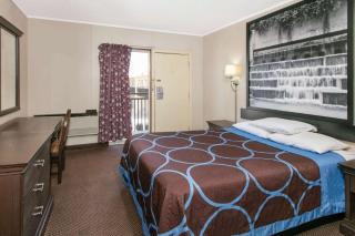 Super 8 by Wyndham Lubbock Civic Center North - Lubbock - 6