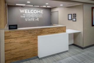 Hampton Inn Long Island/Commack - Commack - 9
