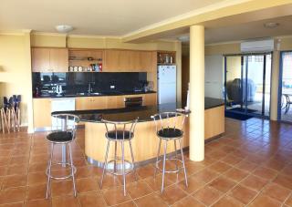 Horizons Beachfront Apartment - Port Fairy - 2