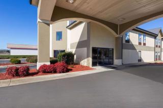 Baymont by Wyndham Creedmoor - 5