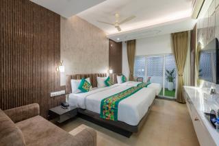 Treebo Premium Emerald Dove - 1