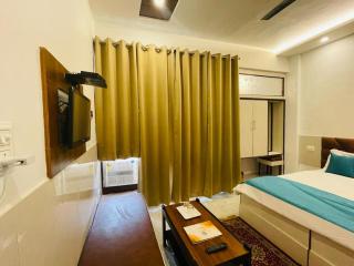 Hotel Dileep42 - Lucknow - 1