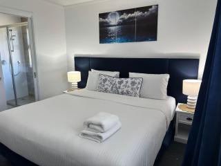 Corrigans Beach View Apartment 211 - Batehaven - 1