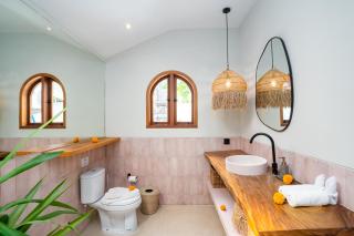 Villa Water Star - 3BR Luxurious Tropical Villa in Trendy Canggu - 4