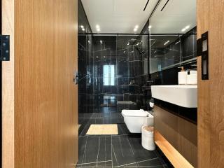 Trophy-Brandnew Premium and Vibrant 1BR in JVC - 5