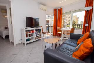 Ref 228 Apartamento de 1 dormitorio con vistas al mar en primera línea de playa en Los Boliches - Fuengirola - 2