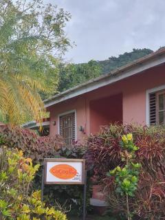 cocoa pod studio - Soufriere - 8