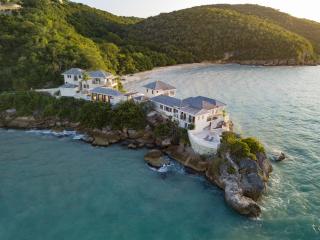 Blue Waters Resort and Spa - 4